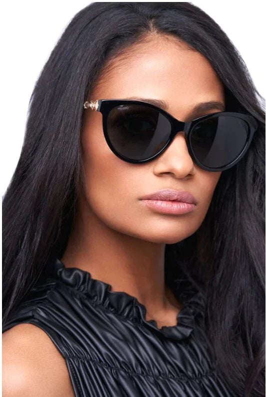 Woman wearing cat-eye trending sunglasses